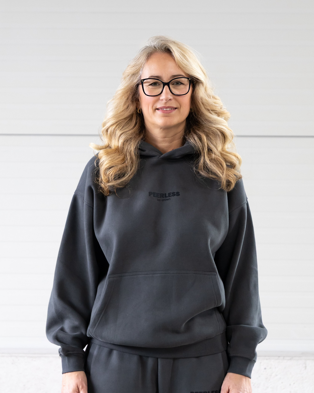 ICONIC HOODIE DARK GREY