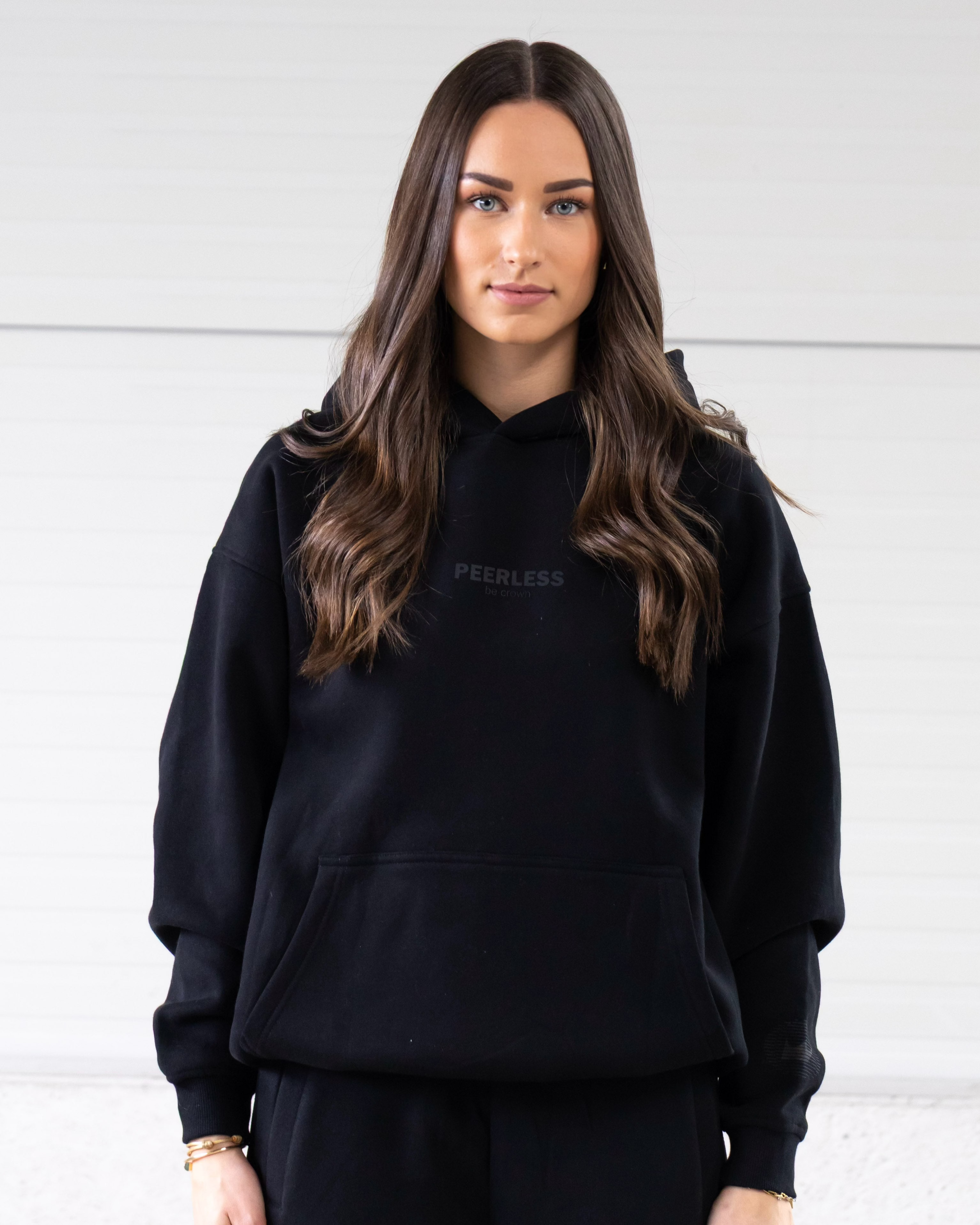 ICONIC HOODIE BLACK