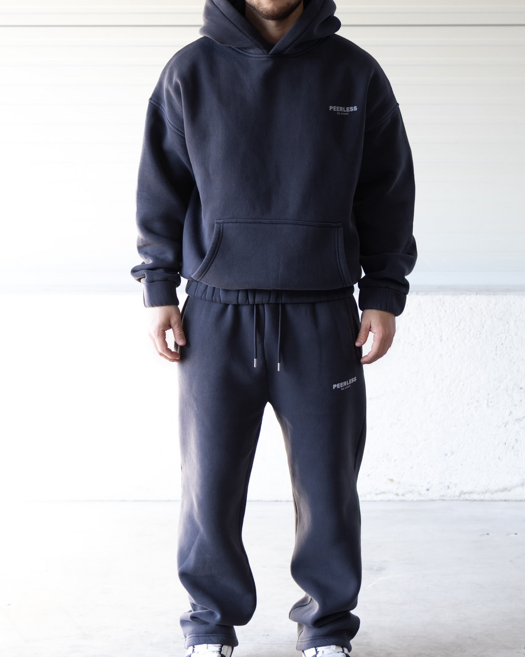 CROWNED HOODIE WASHED BLACK 1