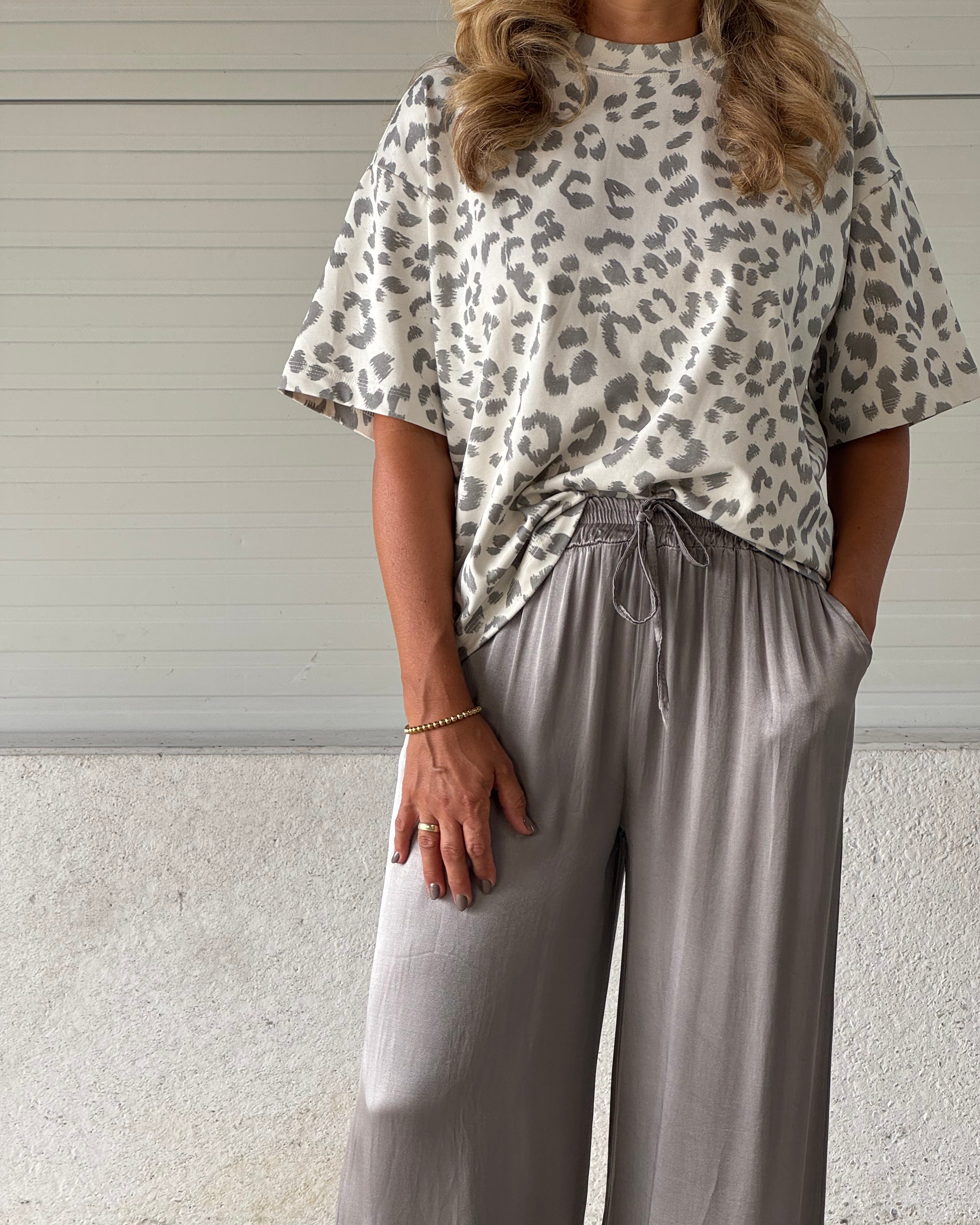 THE LEO TEE