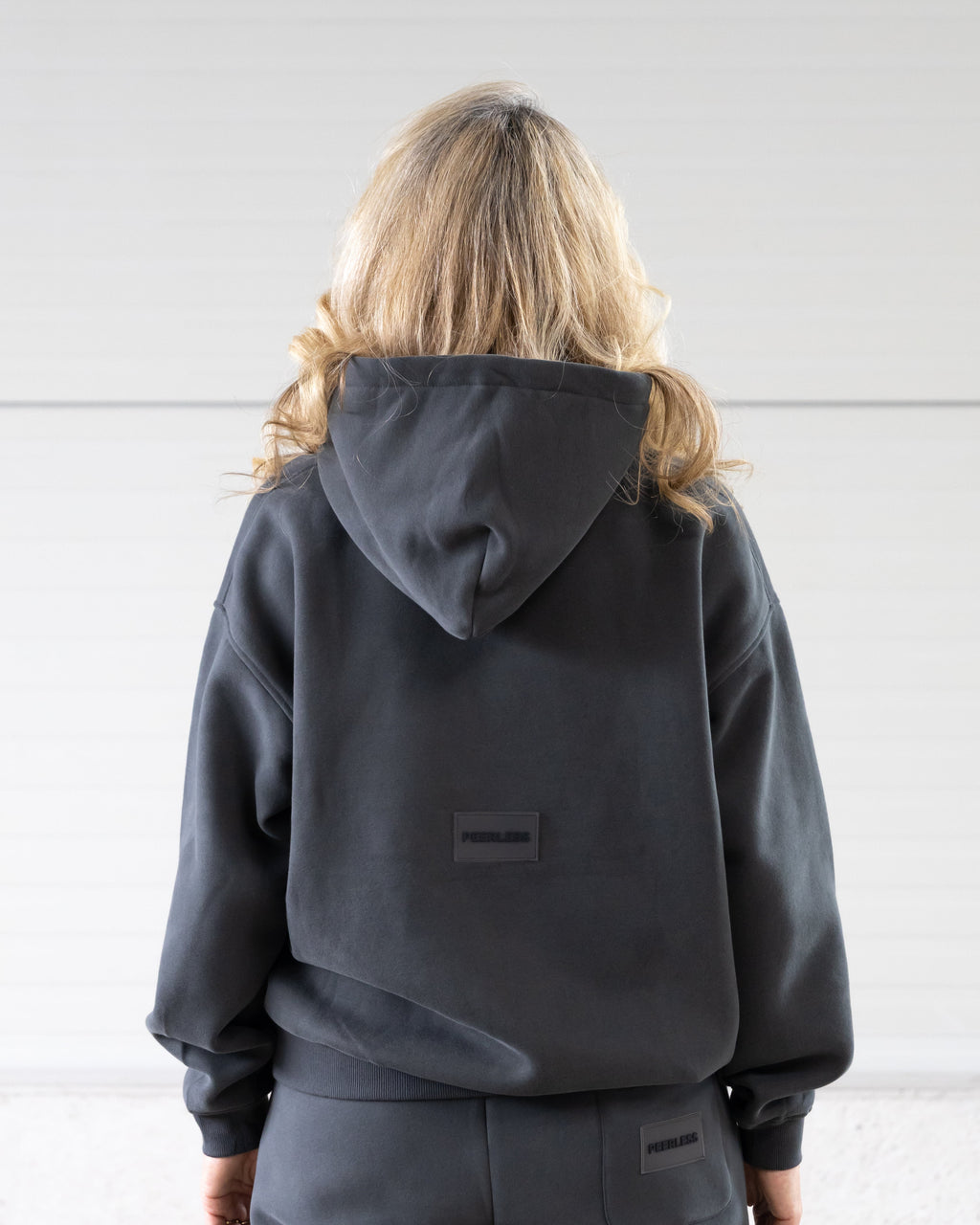 ICONIC HOODIE DARK GREY