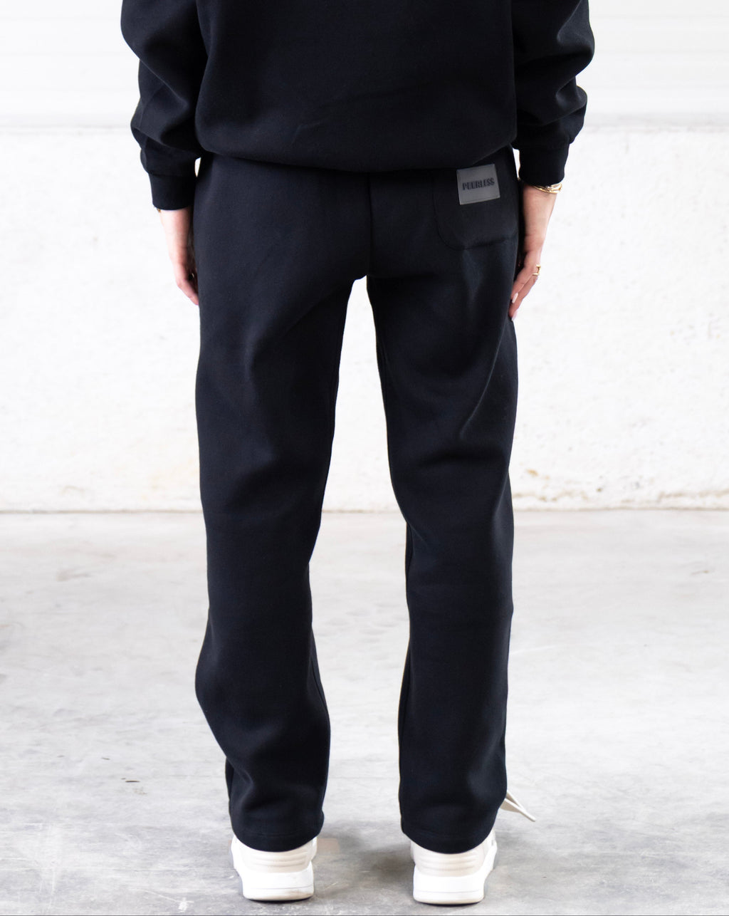 ICONIC SWEATPANTS BLACK