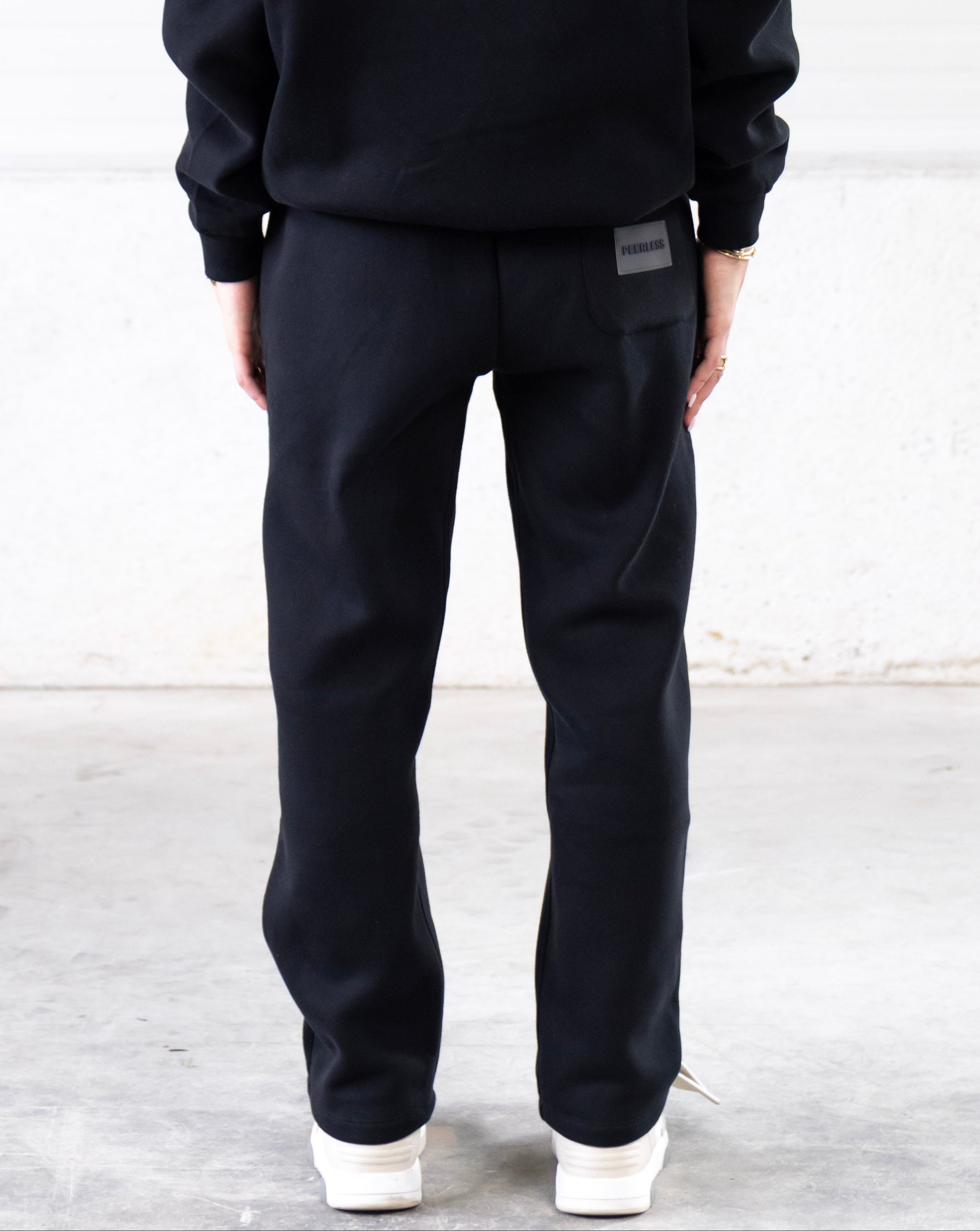 ICONIC SWEATPANTS BLACK