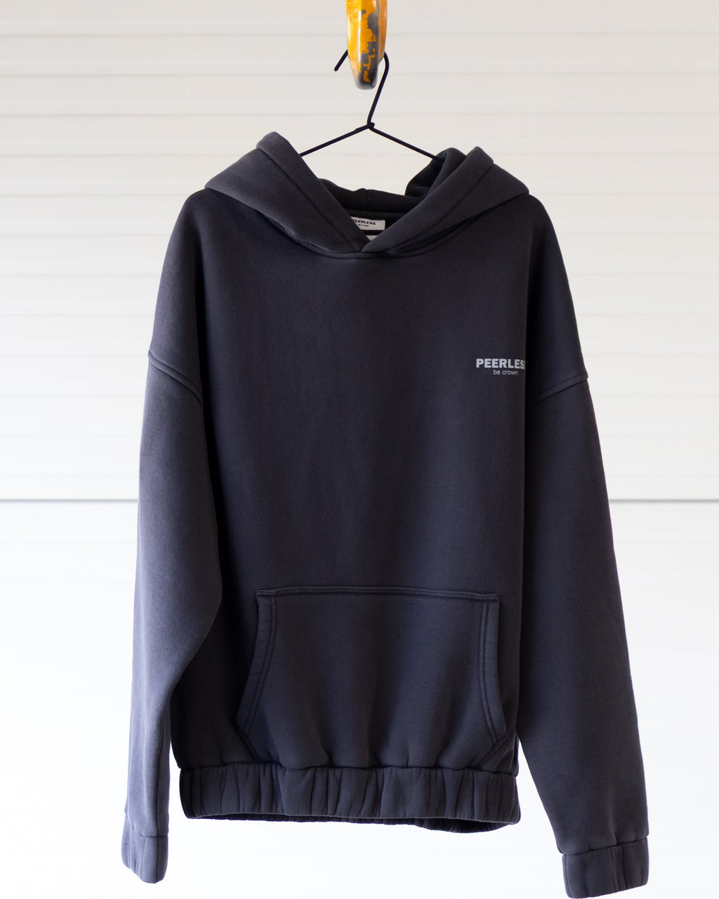 CROWNED HOODIE WASHED BLACK 1