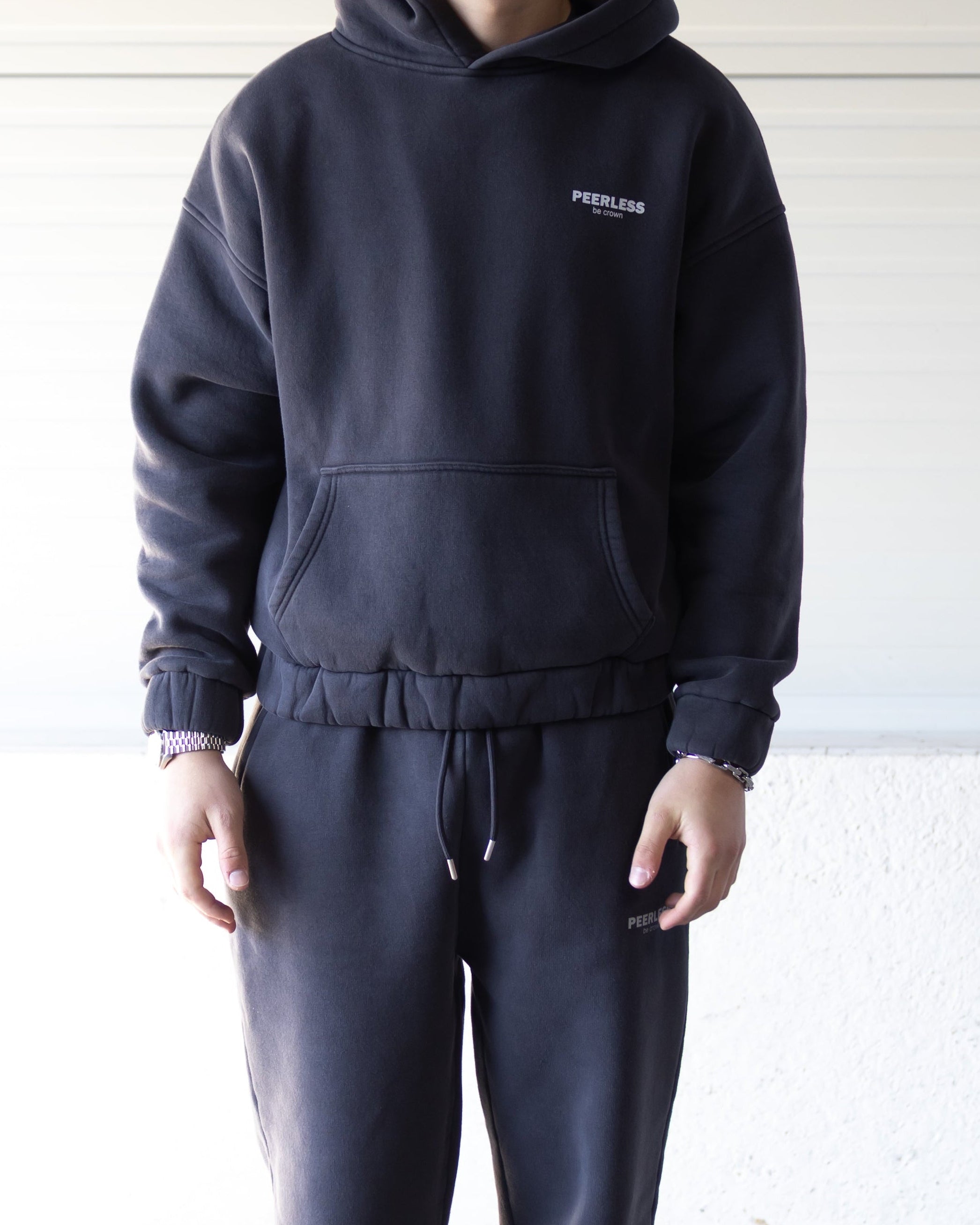CROWNED HOODIE WASHED BLACK 2
