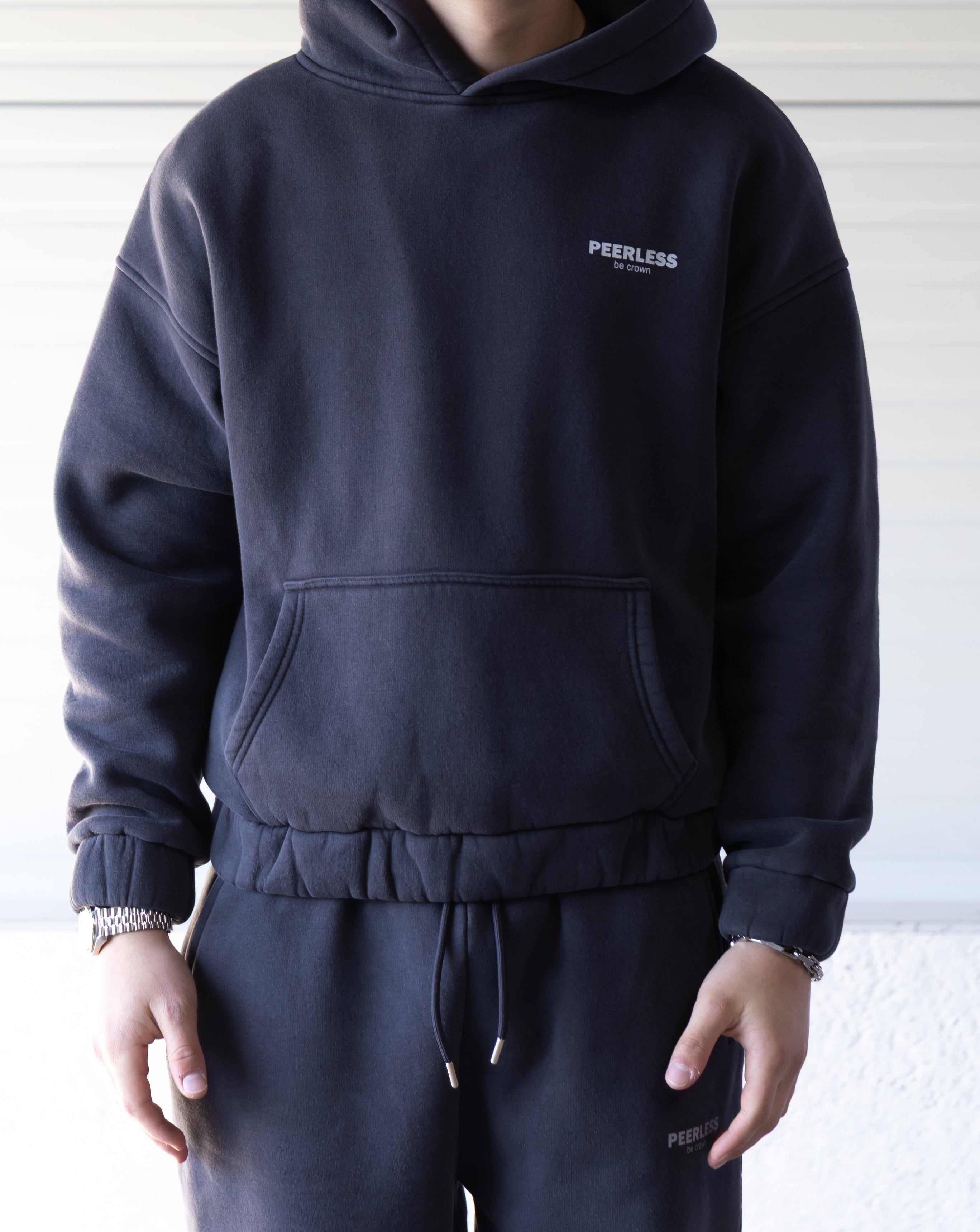 CROWNED HOODIE WASHED BLACK 2