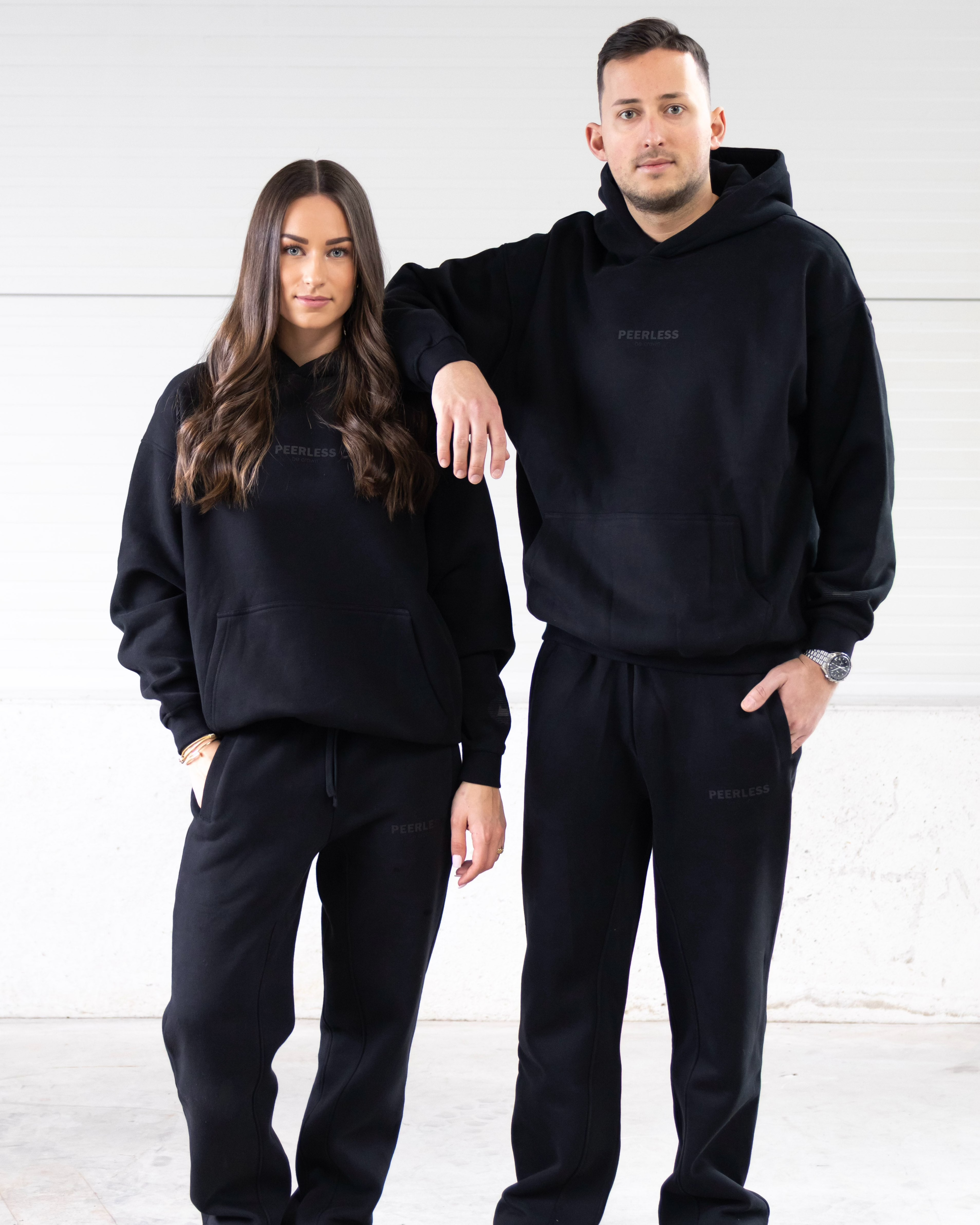 ICONIC HOODIE BLACK